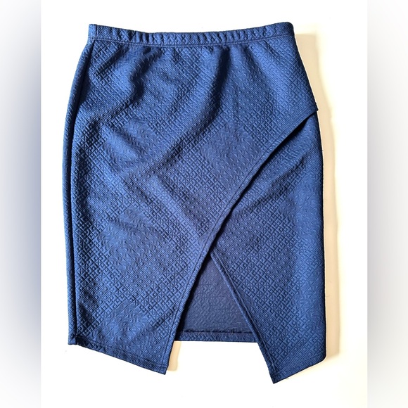 Elastic Waist Asymmetrical Skirt - Picture 1 of 6